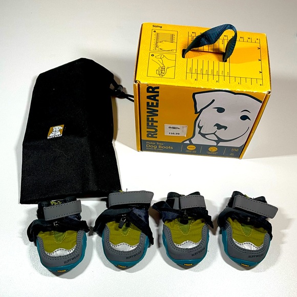**SOLD** Ruffwear |. Polar Trex Boots (x4) - Picture 1 of 11